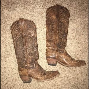 Corral boots